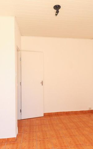 Casa para alugar com 80m², 2 quartos e 1 vaga Casa para alugar com 80m², 2 quartos e 1 vagaQuarto