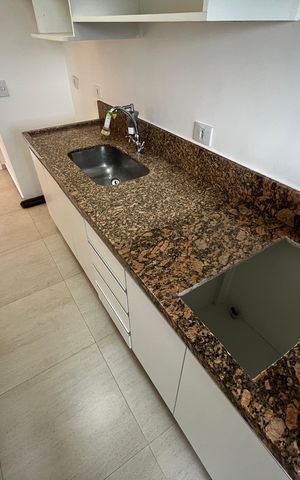 Apartamento à venda com 70m², 2 quartos e 2 vagas Apartamento à venda com 70m², 2 quartos e 2 vagasCozinha