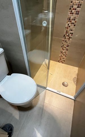 Apartamento à venda com 70m², 2 quartos e 2 vagas Apartamento à venda com 70m², 2 quartos e 2 vagasBanheiro Social