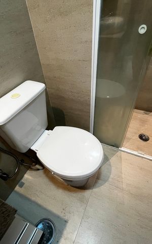Apartamento à venda com 70m², 2 quartos e 2 vagas Apartamento à venda com 70m², 2 quartos e 2 vagasBanheiro da Suíte