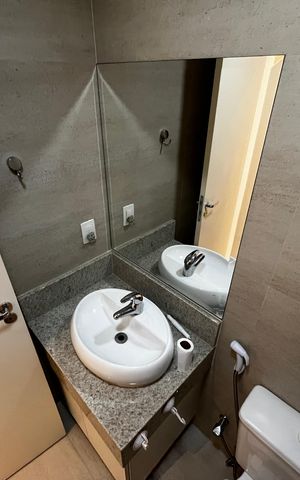 Apartamento à venda com 70m², 2 quartos e 2 vagas Apartamento à venda com 70m², 2 quartos e 2 vagasBanheiro Social