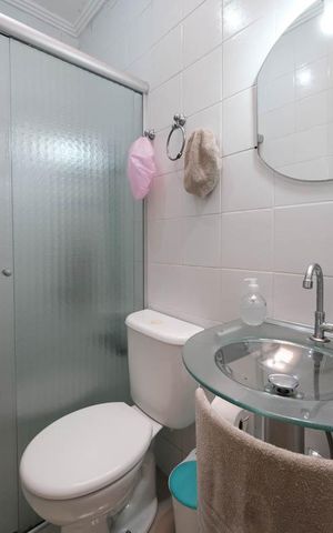 Casa à venda com 84m², 3 quartos e 2 vagasBanheiro Social