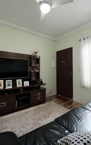 Casa à venda com 84m², 3 quartos e 2 vagasSala