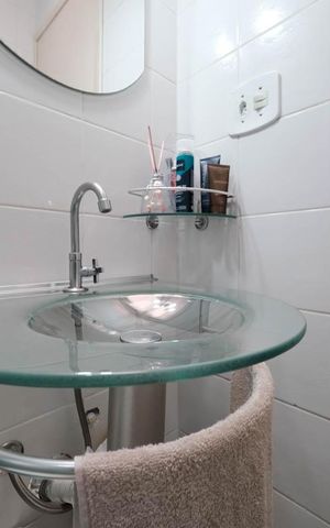 Casa à venda com 84m², 3 quartos e 2 vagasBanheiro Social