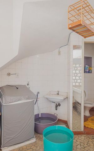 Casa à venda com 418m², 4 quartos e 8 vagasÁrea de Serviço