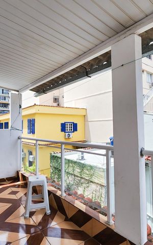 Apartamento à venda com 100m², 2 quartos e sem vaga Apartamento à venda com 100m², 2 quartos e sem vagaVaranda