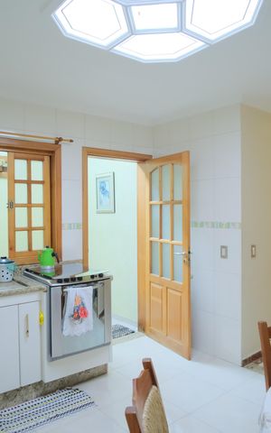 Casa à venda com 221m², 3 quartos e 2 vagasCasa 1 - Cozinha