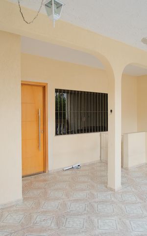 Casa à venda com 221m², 3 quartos e 2 vagasTerraço