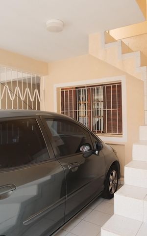 Casa à venda com 221m², 3 quartos e 2 vagasGaragem