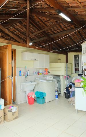Casa à venda com 221m², 3 quartos e 2 vagasLavanderia