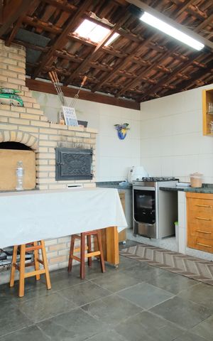 Casa à venda com 221m², 3 quartos e 2 vagasEspaço Gourmet