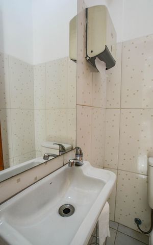 Casa à venda com 244m², 3 quartos e sem vaga Casa à venda com 244m², 3 quartos e sem vagaLavabo