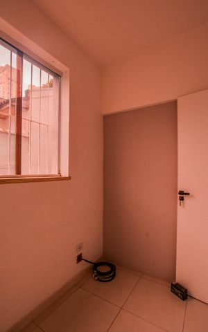 Casa à venda com 244m², 3 quartos e sem vaga Casa à venda com 244m², 3 quartos e sem vagaEscritório