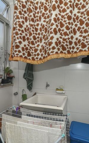 Apartamento à venda com 75m², 2 quartos e sem vagaÁrea de Serviço