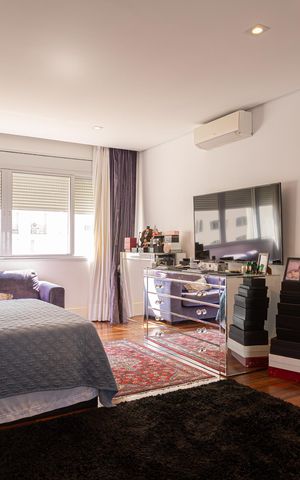 Apartamento à venda com 475m², 4 quartos e 4 vagas Apartamento à venda com 475m², 4 quartos e 4 vagasSuíte 1