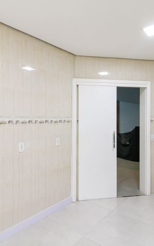 Casa à venda com 170m², 3 quartos e 2 vagasCozinha