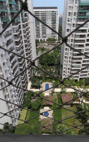 Apartamento à venda com 78m², 2 quartos e 2 vagasVaranda da Suíte 