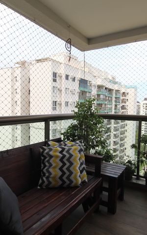 Apartamento à venda com 78m², 2 quartos e 2 vagasVaranda