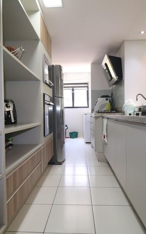Apartamento à venda com 92m², 2 quartos e 2 vagasCozinha