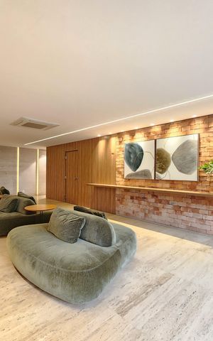 Apartamento à venda com 140m², 3 quartos e 4 vagas Apartamento à venda com 140m², 3 quartos e 4 vagasHall de entrada