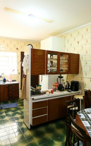 Casa à venda com 155m², 3 quartos e 2 vagas Casa à venda com 155m², 3 quartos e 2 vagascozinha