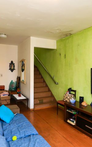 Casa à venda com 155m², 3 quartos e 2 vagas Casa à venda com 155m², 3 quartos e 2 vagasSala