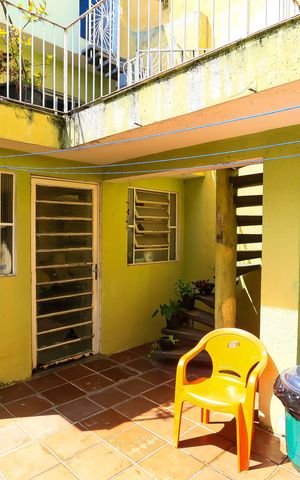 Casa à venda com 155m², 3 quartos e 2 vagas Casa à venda com 155m², 3 quartos e 2 vagasÁrea de Serviço