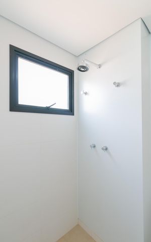 Apartamento à venda com 160m², 3 quartos e 2 vagas Apartamento à venda com 160m², 3 quartos e 2 vagasBanheiro da Suíte