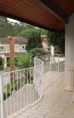 Casa de condomínio para alugar com 360m², 5 quartos e 6 vagasÁrea Externa