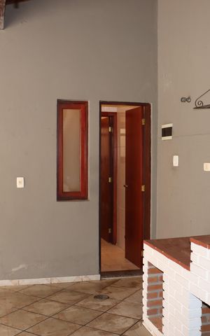 Casa de condomínio para alugar com 360m², 5 quartos e 6 vagasÁrea Externa