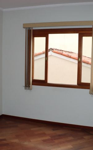 Casa de condomínio para alugar com 360m², 5 quartos e 6 vagasSuíte 1