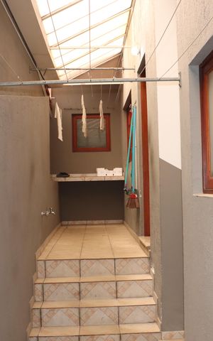 Casa de condomínio para alugar com 360m², 5 quartos e 6 vagasÁrea Externa