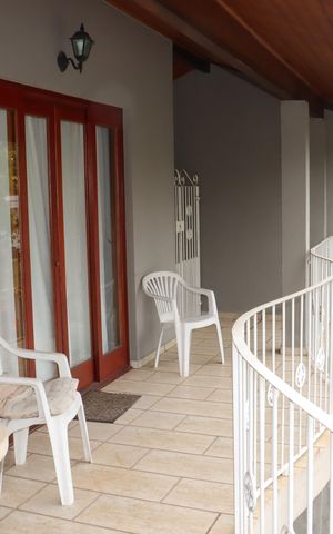 Casa de condomínio para alugar com 360m², 5 quartos e 6 vagasÁrea Externa
