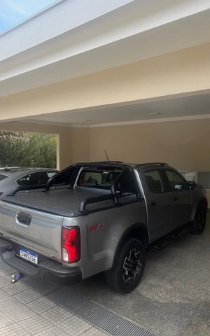 Casa de condomínio à venda com 980m², 4 quartos e 8 vagas Casa de condomínio à venda com 980m², 4 quartos e 8 vagasGaragem