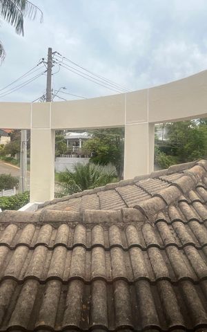 Casa de condomínio à venda com 980m², 4 quartos e 8 vagas Casa de condomínio à venda com 980m², 4 quartos e 8 vagasVista da Suíte