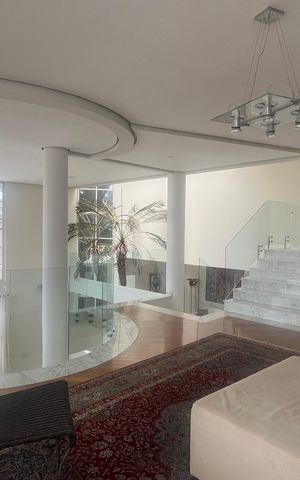 Casa de condomínio à venda com 980m², 4 quartos e 8 vagas Casa de condomínio à venda com 980m², 4 quartos e 8 vagasQuarto 2
