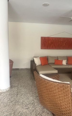 Casa de condomínio à venda com 980m², 4 quartos e 8 vagas Casa de condomínio à venda com 980m², 4 quartos e 8 vagasÁrea comum