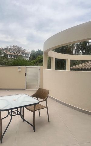 Casa de condomínio à venda com 980m², 4 quartos e 8 vagas Casa de condomínio à venda com 980m², 4 quartos e 8 vagasÁrea comum