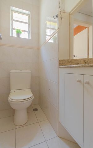 Casa à venda com 122m², 2 quartos e 1 vaga Casa à venda com 122m², 2 quartos e 1 vagaLavabo