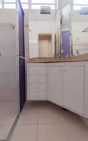 Casa à venda com 122m², 2 quartos e 1 vaga Casa à venda com 122m², 2 quartos e 1 vagaBanheiro da Suíte 1