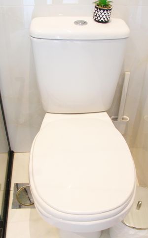 Apartamento à venda com 69m², 2 quartos e 2 vagasBanheiro da Suíte