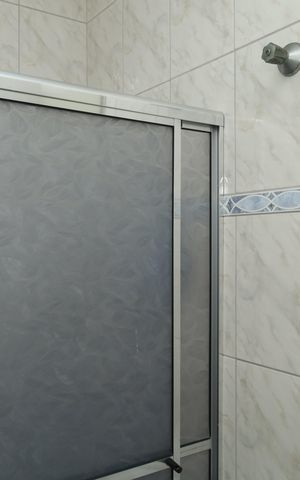 Casa à venda com 200m², 3 quartos e 1 vagaBanheiro 2