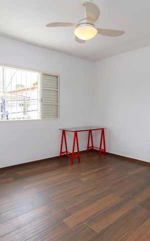 Casa para alugar com 270m², 5 quartos e 5 vagas Casa para alugar com 270m², 5 quartos e 5 vagasQuarto 2