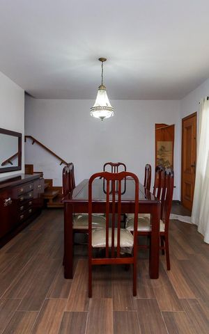 Casa para alugar com 270m², 5 quartos e 5 vagas Casa para alugar com 270m², 5 quartos e 5 vagasSala