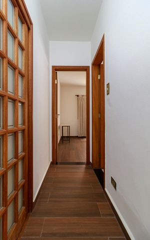 Casa para alugar com 270m², 5 quartos e 5 vagas Casa para alugar com 270m², 5 quartos e 5 vagasSala