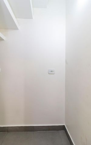 Casa para alugar com 270m², 5 quartos e 5 vagas Casa para alugar com 270m², 5 quartos e 5 vagasDespensa