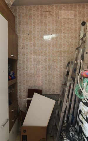 Casa à venda com 231m², 3 quartos e 4 vagas Casa à venda com 231m², 3 quartos e 4 vagasEdícula - Cozinha