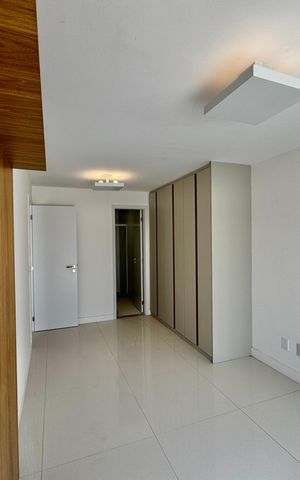 Apartamento à venda com 328m², 3 quartos e 4 vagas Apartamento à venda com 328m², 3 quartos e 4 vagasSuíte 1