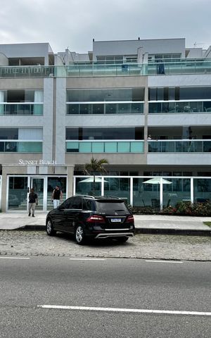 Apartamento à venda com 328m², 3 quartos e 4 vagas Apartamento à venda com 328m², 3 quartos e 4 vagasFachada