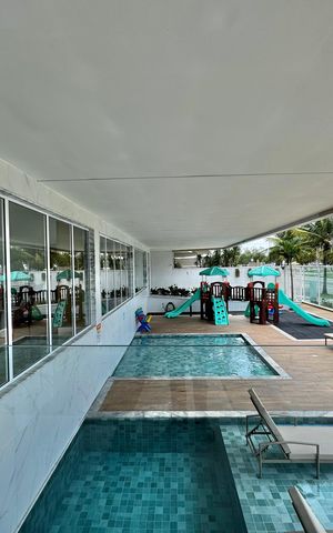 Apartamento à venda com 328m², 3 quartos e 4 vagas Apartamento à venda com 328m², 3 quartos e 4 vagasÁrea comum